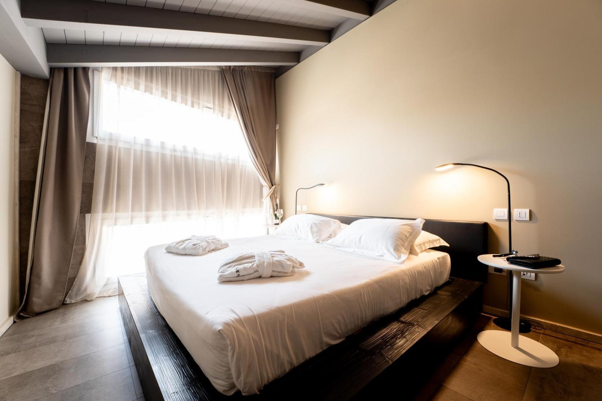 Neko Boutique Hotel Cagliari Phòng bức ảnh